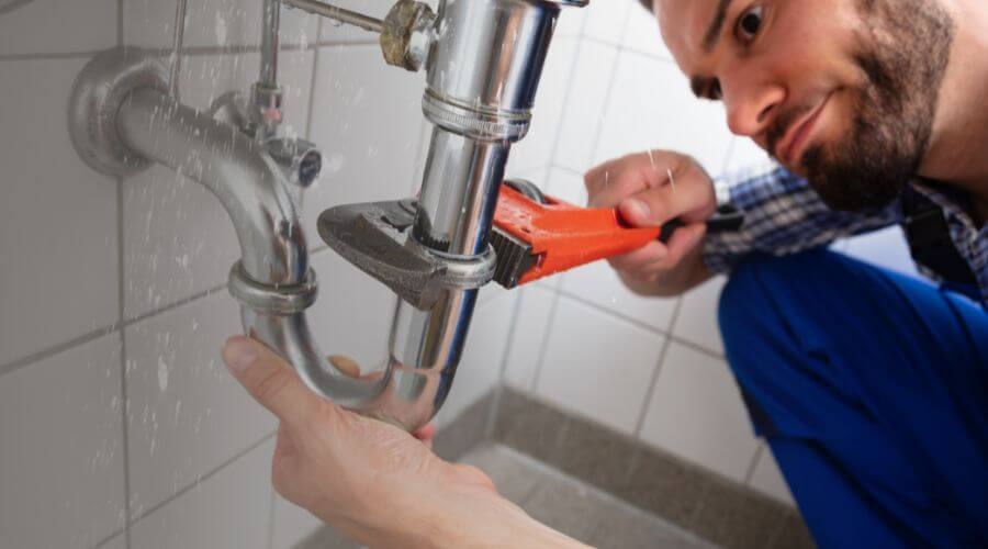 Local water heater installation in Three Rivers, TX
